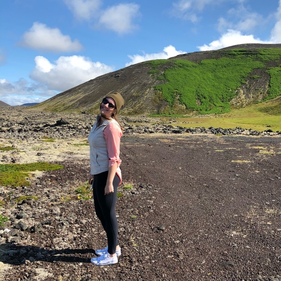 Meet your Posher, Faye - Picture 1 of 1